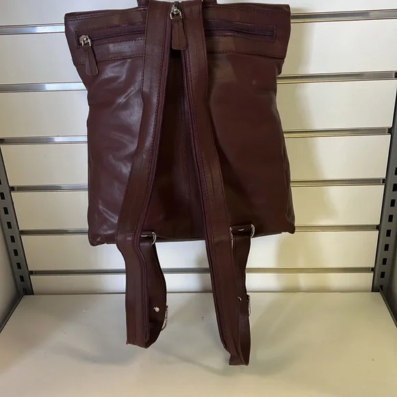 Burgundy 100% Leather 5 compartment mini backpack with adjustable straps - Picture 5 of 7